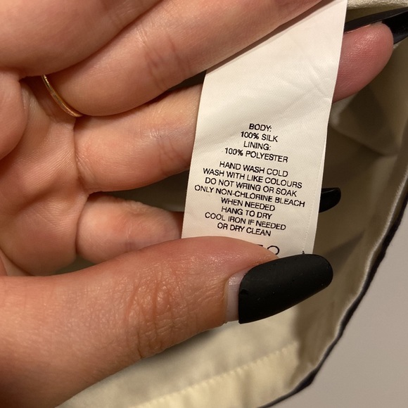 Silk shorts - Picture 4 of 6